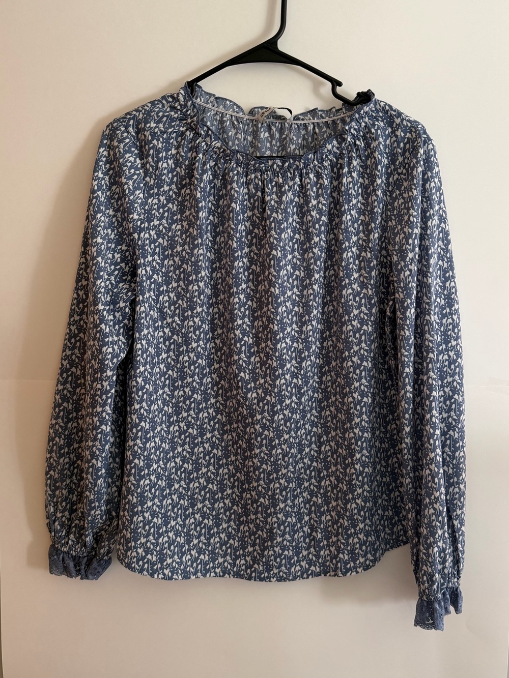 Grace Karin Women’s Blue Floral Ruffled-Neck Blouse